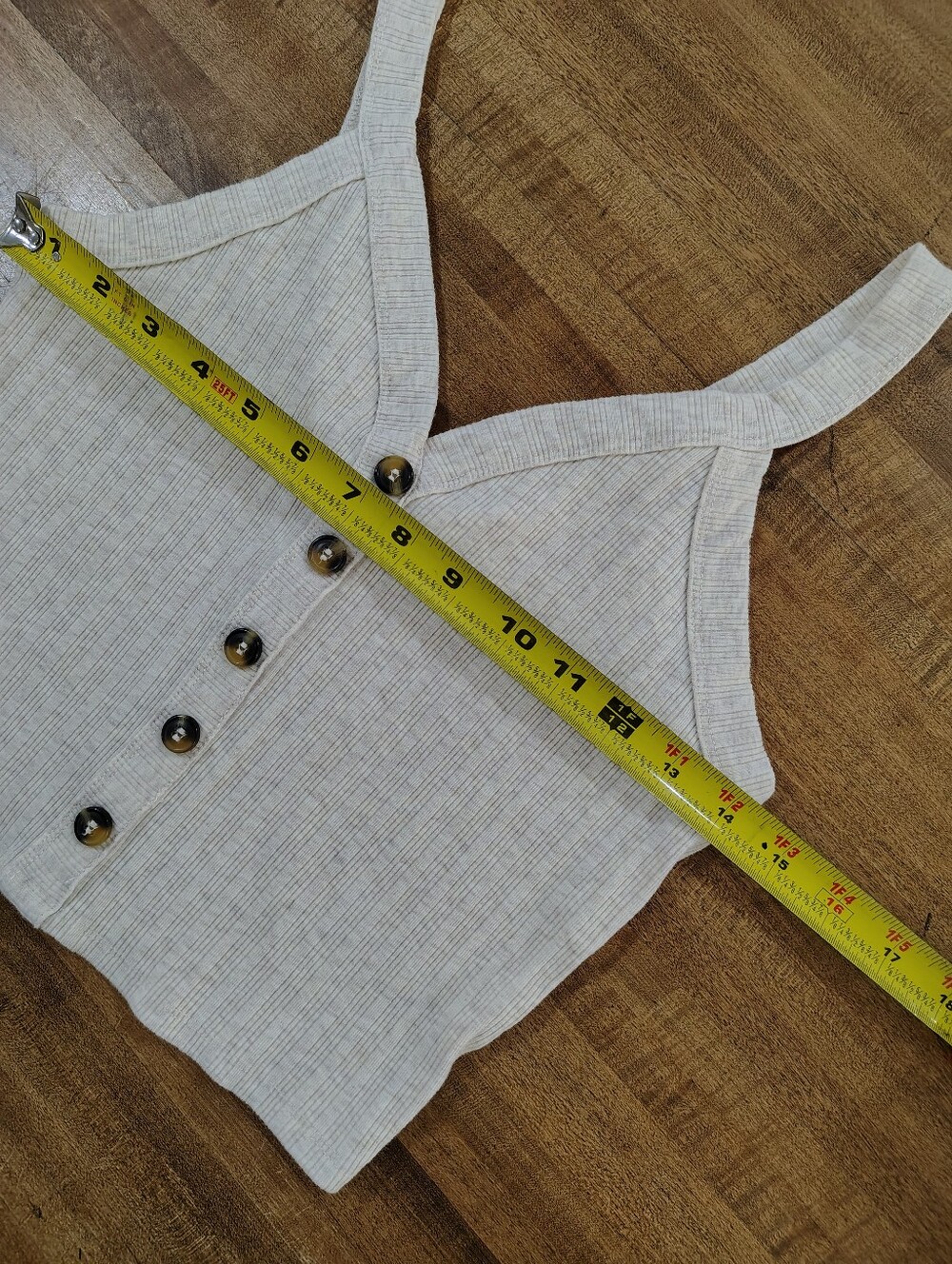 Bozzolo Neutral Ribbed Button-Front Crop Tank Top Size M - Picture 5 of 5